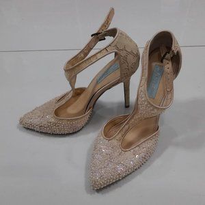 Betsey Johnson Blue Wedding Heel Stiletto Us Size 9. Pear and lace, nude color
